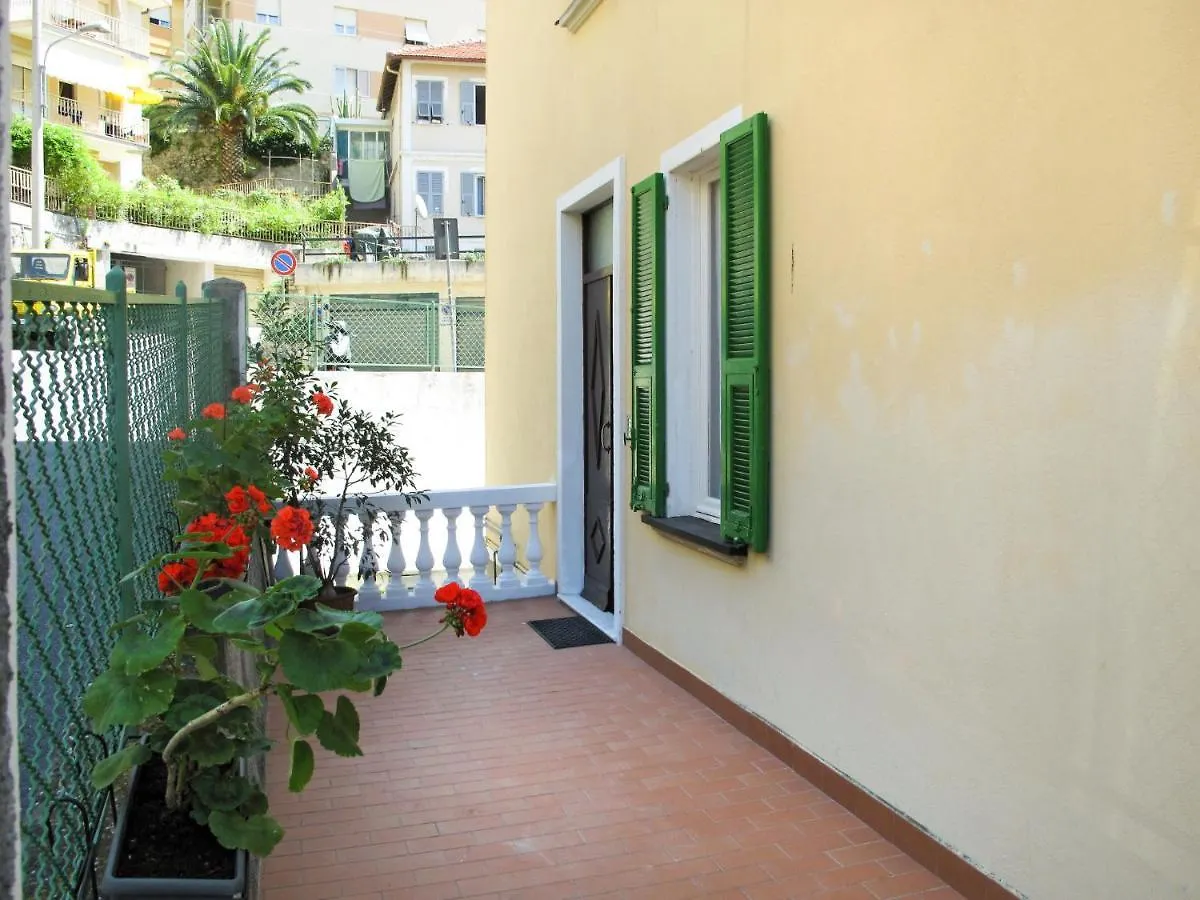 Locazione Turistica Barbara - FLG118 Appartamento Finale Ligure 0*,  Italia